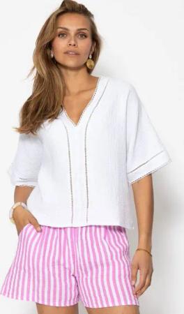 SASSYCLASSY Langarmbluse Musselinbluse mit Spitzeneinsatz für Damen Luftiges Shirt aus Baumwolle mit V-Ausschnitt Weiß Beige Flieder Grün