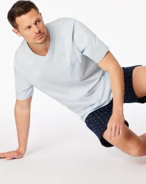 Schlafanzug kurz V-Ausschnitt Brusttasche hellblau gemustert - Comfort Essentials 58