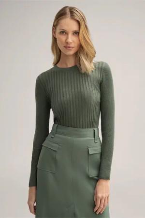 Schurwoll-Seidenmix-Ripp-Strick-Longsleeve in Salbeigrün