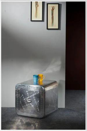 SIT Nachttisch "AIRMAN" in moderner Flugzeugoptik