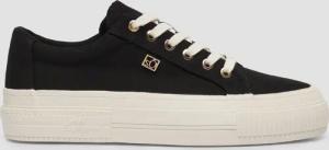 Sneaker mit Plateausohle