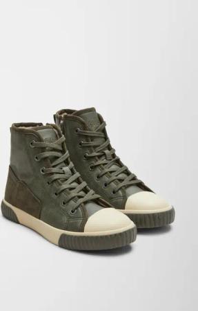 Sneaker mit Plüsch-Futter