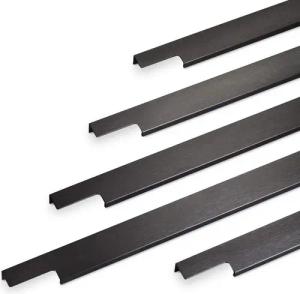 SO-TECH® Möbelgriff Griffleiste BLANKETT, schwarz gebürstet (1-St), Länge 145 mm, wird an die Frontinnenseite verschraubt