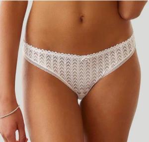 s.Oliver Slip Lilou aus dezent transparenter Spitze in graphischer Optik