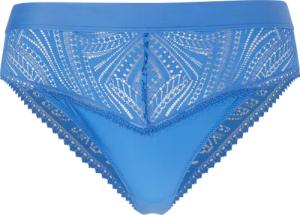 String mit Spitzen-Details