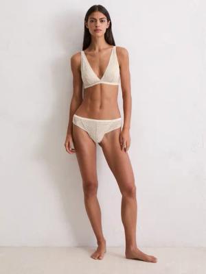 String Timeless Lace