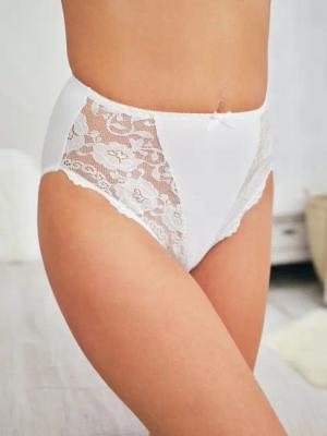 Taillenslip mit Spitze