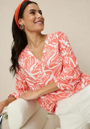 Tamaris Druckbluse mit 3/4 Ärmeln und femininen V-Ausschnitt