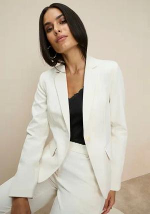 Tamaris Kurzblazer in Trendfarben