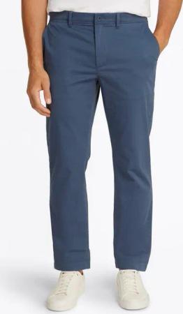 Tommy Hilfiger Chinohose DENTON CHINO SATIN mit Gesäßtaschen mit Knopf, Logostickerei