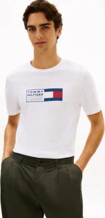 Tommy Hilfiger T-Shirt BRAND LOVE TEXT BOX regular fit, gerippter Rundhals