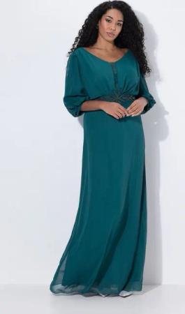 Ulla Popken Cocktailkleid Chiffon-Maxikleid doppellagig V-Ausschnitt 3/4-Arm