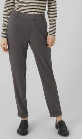 Vero Moda Anzughose VMMAYA MR LOOSE SOLID PANT NOOS knöchelfreie Form mit Saumaufschlag