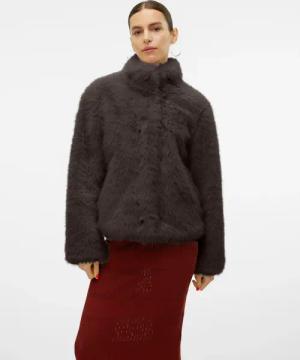 Vero Moda Fellimitatjacke "VMMONROE SHORT JACKET NOOS"