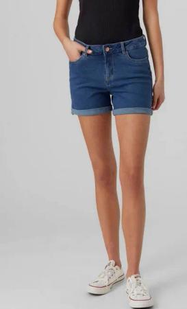 Vero Moda Jeansshorts VMLUNA MR FOLD SHORTS MIX GA NOOS mit Umschlagsaum