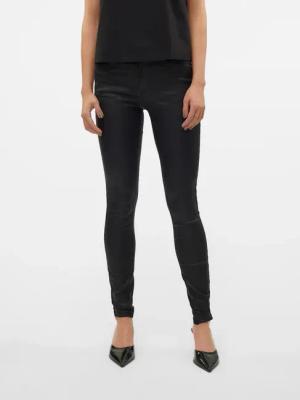 Vero Moda Skinny-fit-Jeans "VMFLASH MR SKINNY COATED PANTS NOOS" mit beschichteter Lederimitat Optik, skinny fit