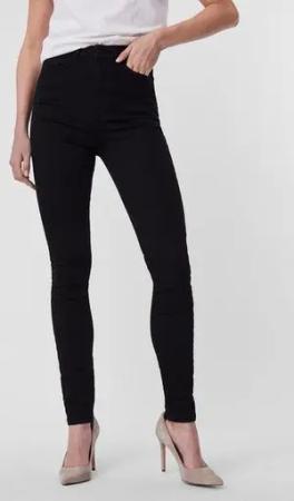 Vero Moda Skinny-fit-Jeans VMSANDRA SHR SKINNY JEANS BLACK NOOS