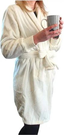 VewoTex Bademantel Damen Premium Eden, 96cm, Polyester, » kurzer Saunamantel mit Eingrifftaschen und Ärmelbündchen, Gürtel, » Damenbademantel weiches Korallenfleece » Morgenmantel für Frauen